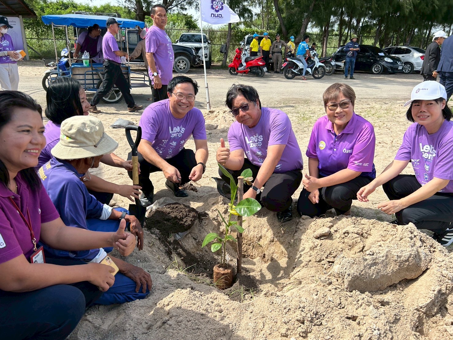 โครงการ “Let’s Zero Together” ปลูกเพื่อ (ลด) สู่อนาคตที่ยั่งยืน กิจกรรมปลูกต้นไม้และเก็บขยะชายหาดหนองแฟบ  เฉลิมพระเกียรติ สมเด็จพระนางเจ้าสุทิดาฯ พระบรมราชินี เนื่องในวโรกาสวันเฉลิมพระชนมพรรษา  วันที่ 3 มิถุนายน 2568