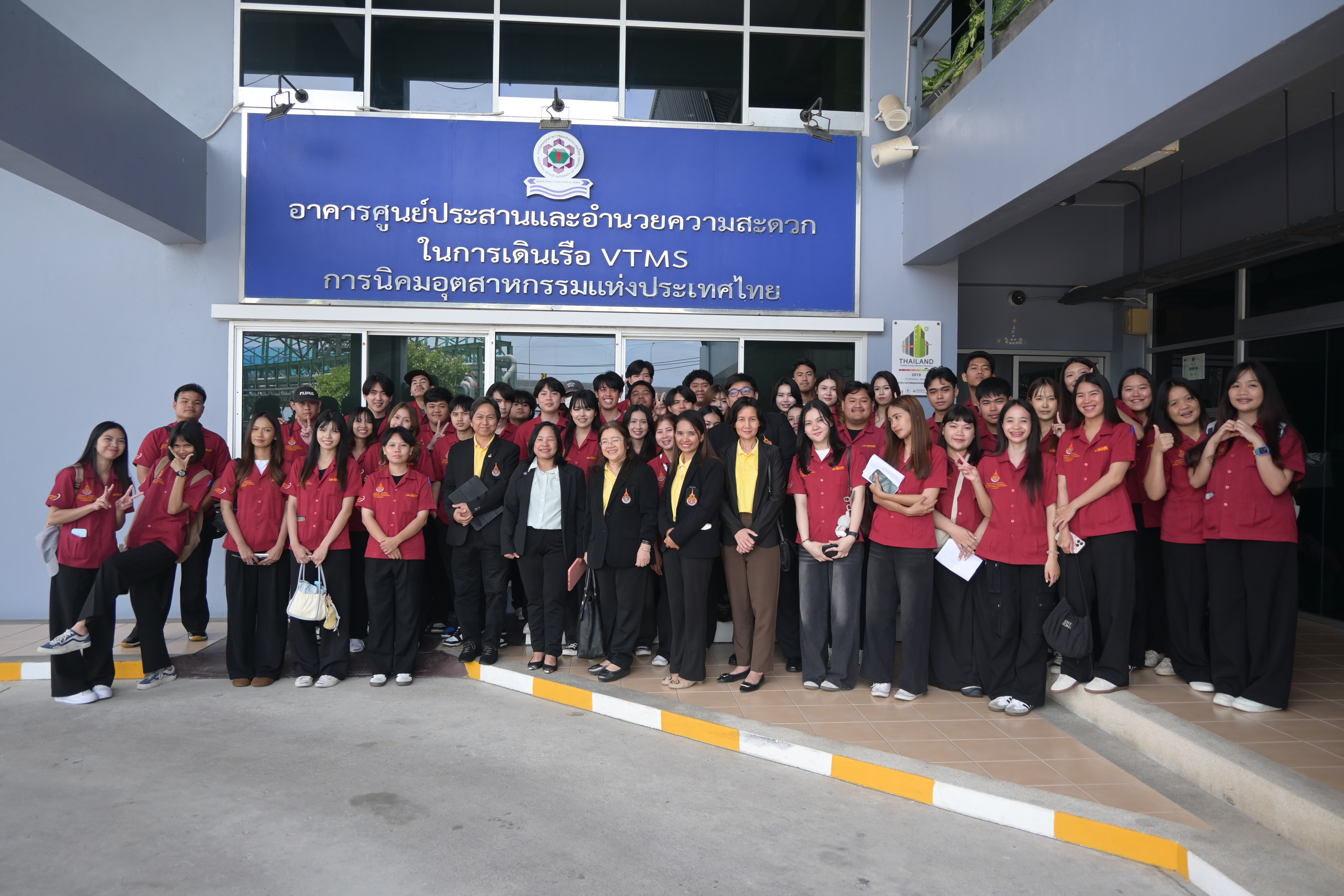 สทร.จัดโครงการ Happy Family ครอบครัวดี  เพื่อส่งเสริมคุณค่าทางจิตใจในกิจกรรม WORK SHOP ผลิตภัณฑ์ ย่าเอ็นยืด จากวิสาหกิจชุมชนชมรมผู้สูงอายุเทศบาลเมืองเนินพระ