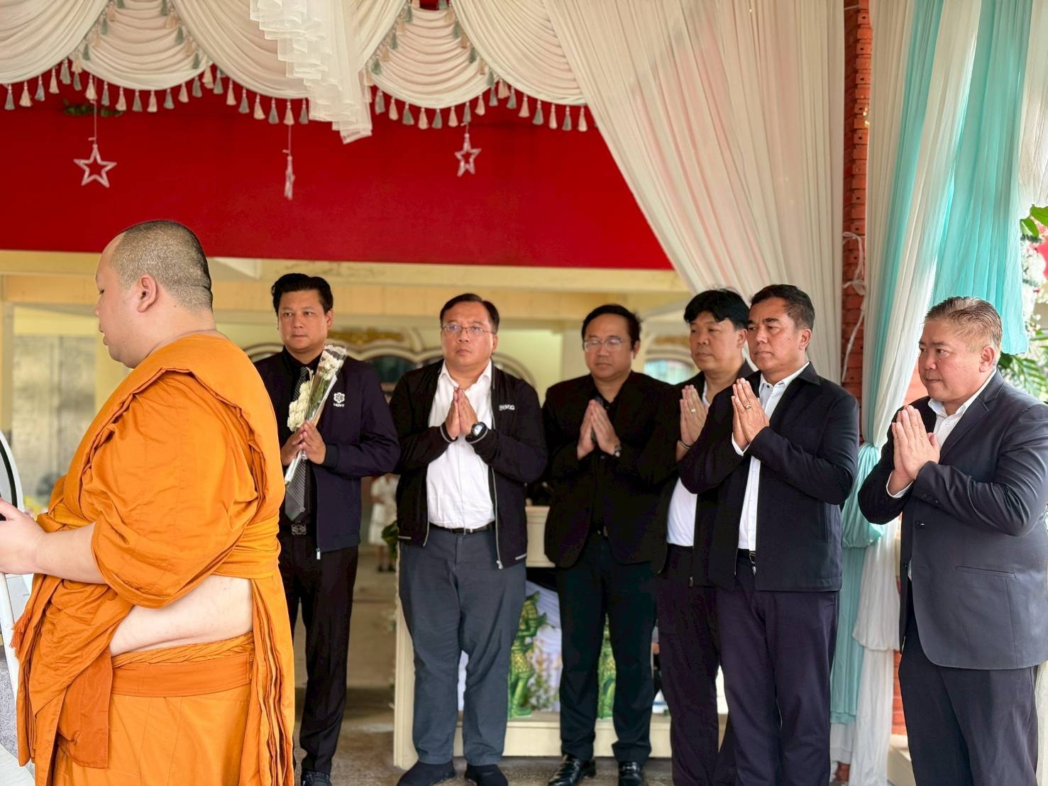 กนอ.มาบตาพุดคอมเพล็กซ์ ร่วมพิธีฌาปณกิจ นายวิเชียร ศักดิ์เจริญ