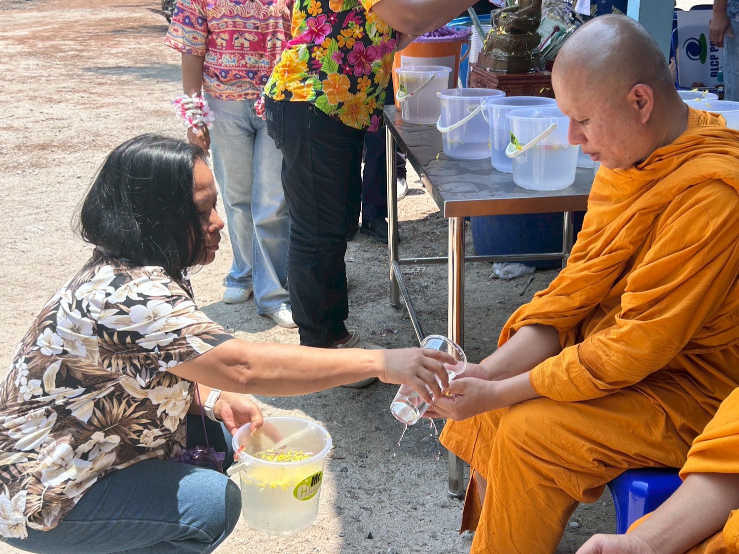 LINE ALBUM 20469 260420 35